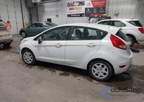 2013 Ford Fiesta S z USA, uszkodzony, nr VIN 3FADP4TJ1DM215582